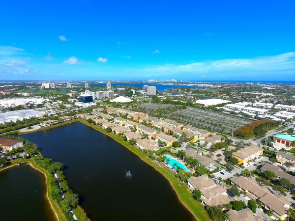 $3,950 | 540 Amador Lane, Unit 6, West Palm Beach, FL 33401
