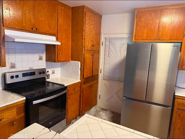 $2,400 | 6134 Hazeltine Avenue, Unit 6, Van Nuys, CA 91401