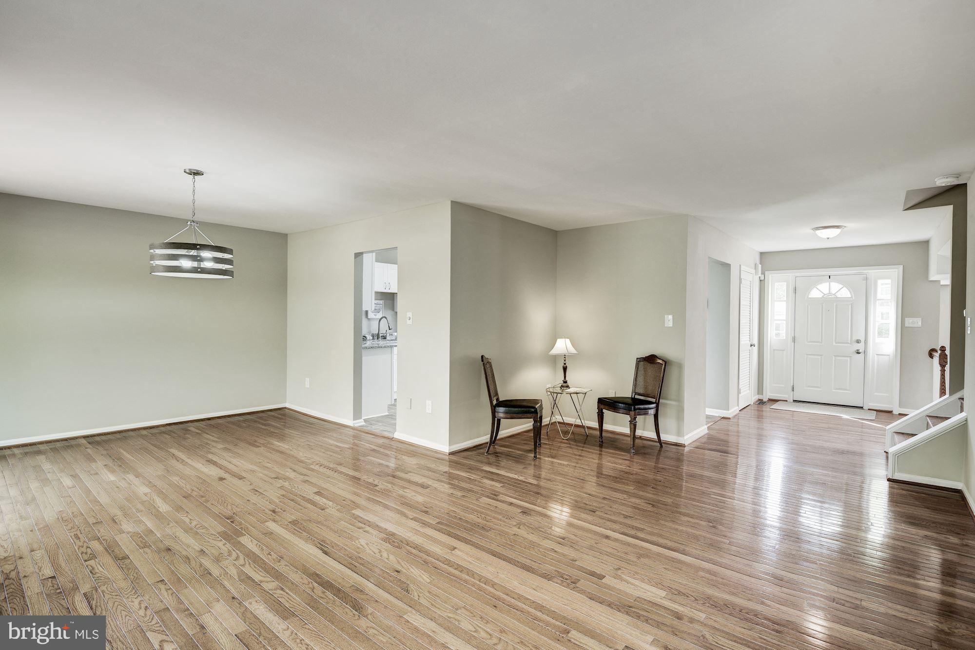 15020 Wellwood Road Silver Spring, MD 20905 - Photo 6 of 38 Large living space on entry level.