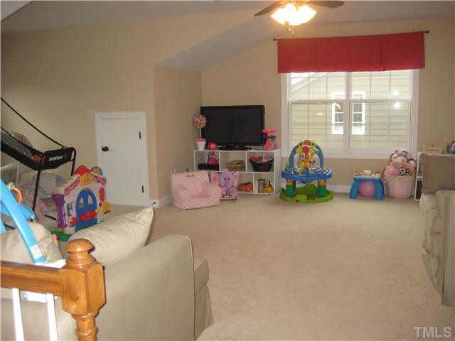 1002 Bianco Drive Raleigh, NC 27607 - Photo 8 of 13 Photo 8