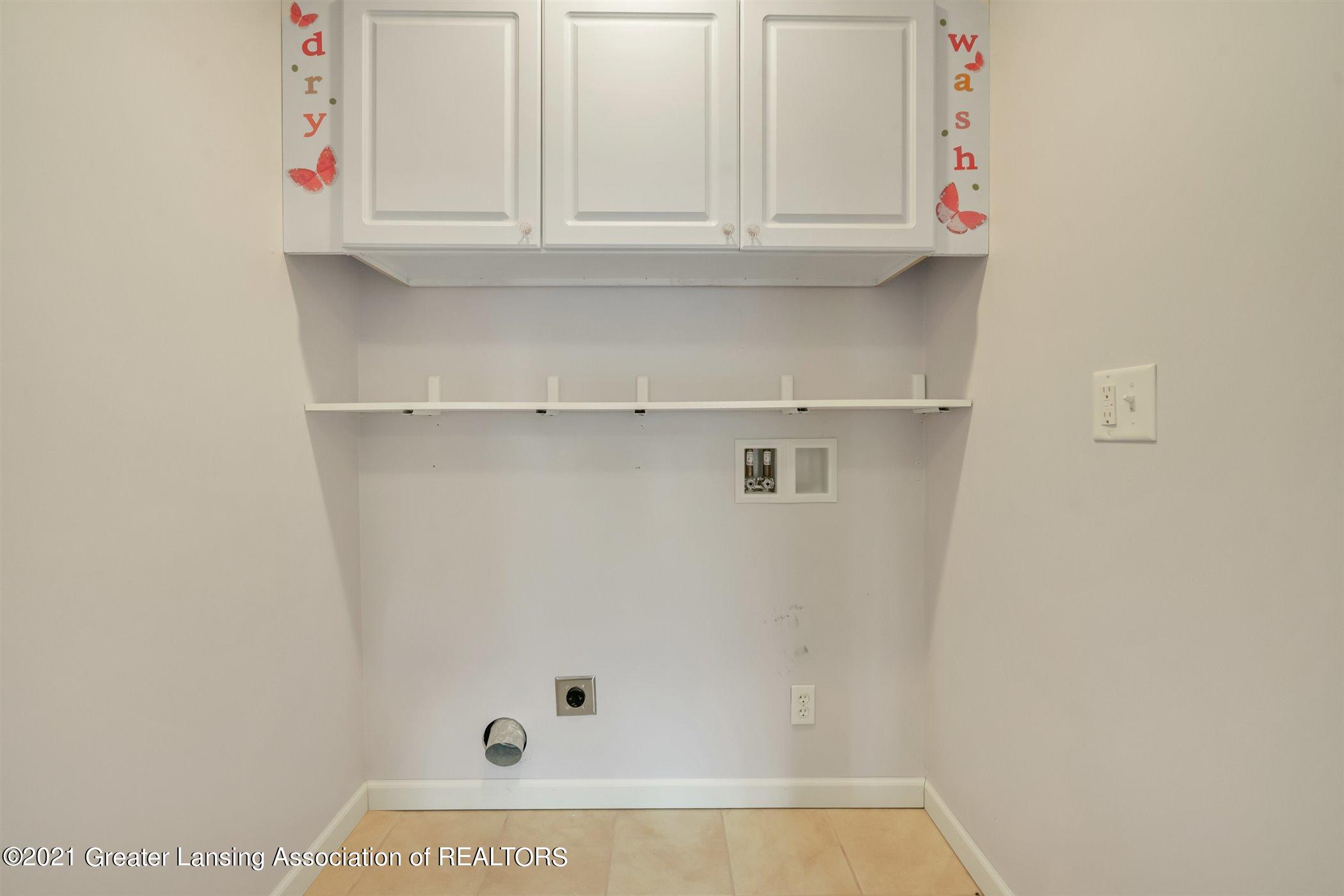 11205 West Jolly Road Lansing, MI 48911 - Photo 22 of 50 22-11205 W Jolly Rd-Windowstill Real Est