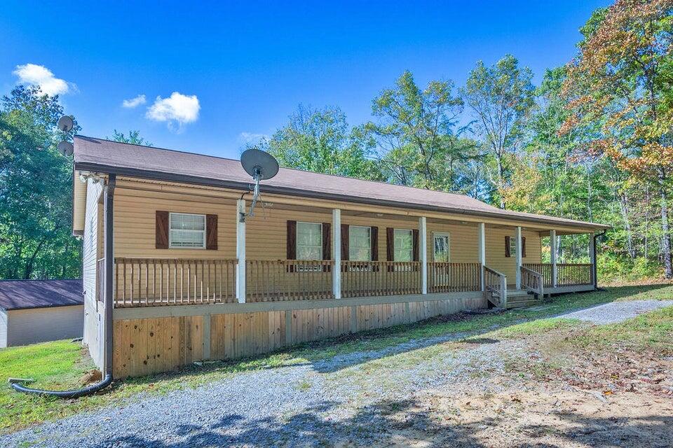 154 Whiteoak Swamps Road Dunlap, TN 37327 - Photo 2 of 41 2