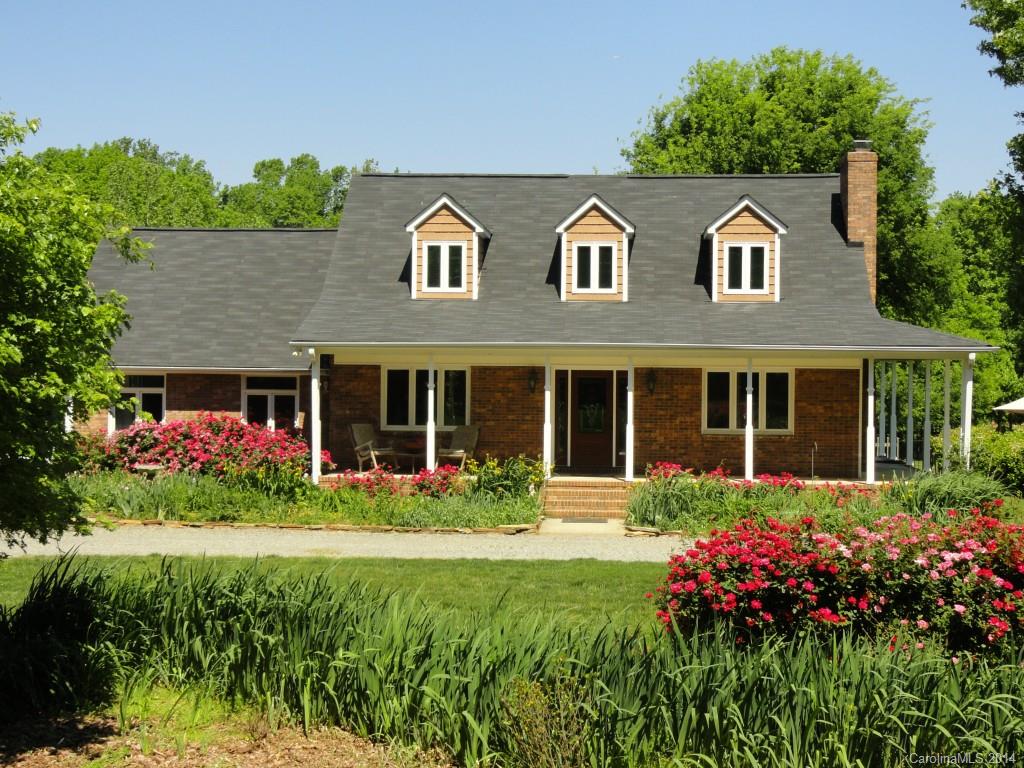 10825 Middle Acres Road Charlotte, NC 28213 - Photo 1 of 24 Gallery Image 1