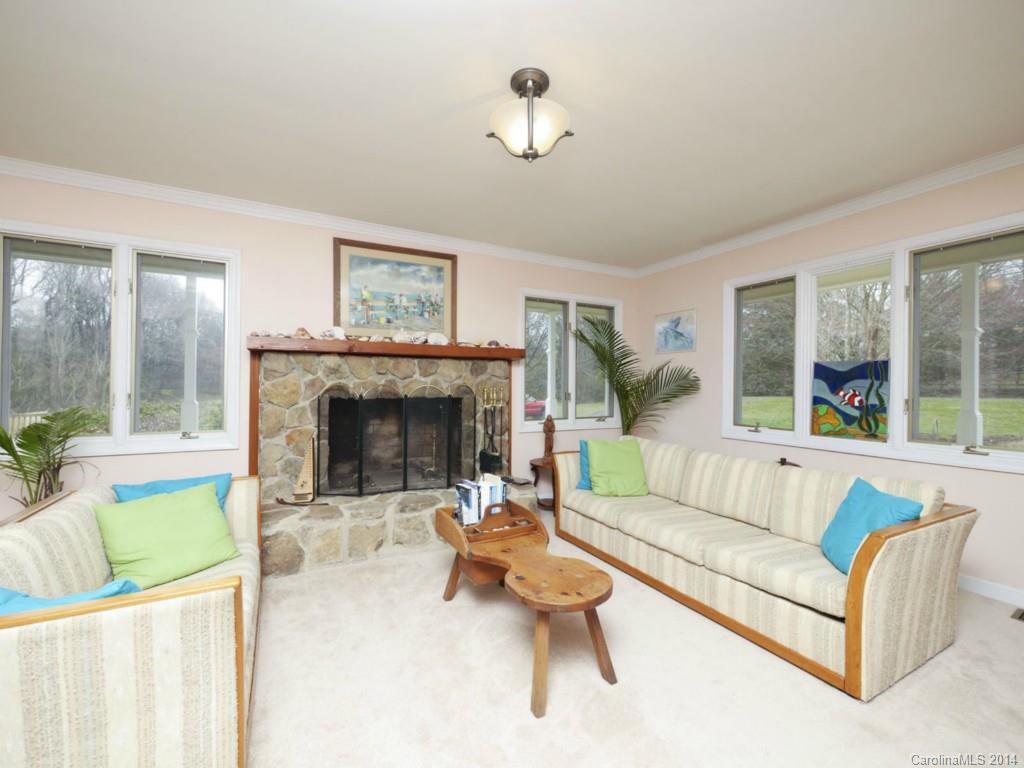 10825 Middle Acres Road Charlotte, NC 28213 - Photo 2 of 24 Gallery Image 2