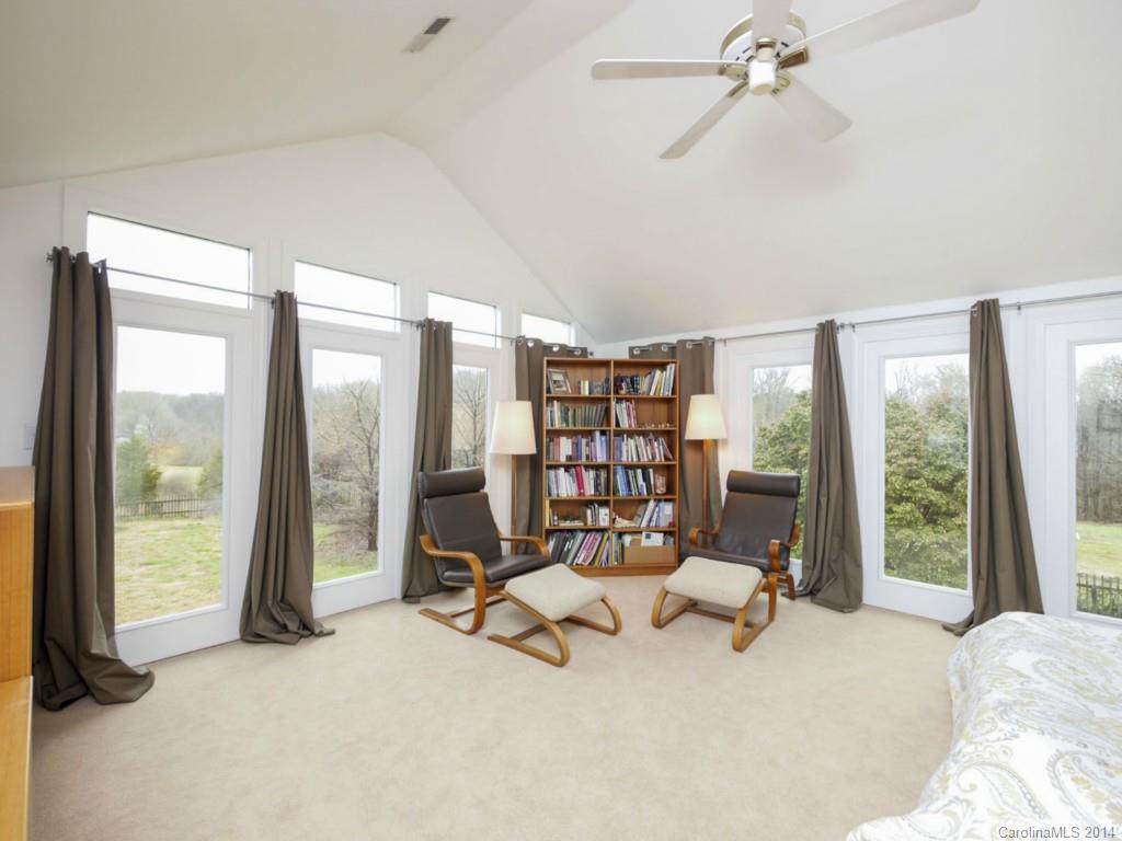 10825 Middle Acres Road Charlotte, NC 28213 - Photo 11 of 24 Gallery Image 11