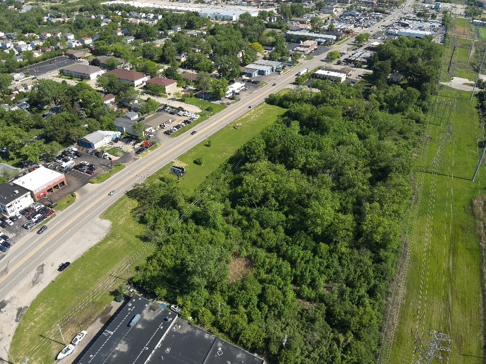 100 South Green Bay Road Waukegan, IL 60085 - Photo 2 of 4 an aerial view of a residential houses with outdoor space