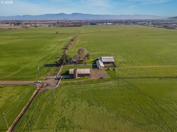 $995,000 | 92950 Pitney Lane, Junction City, OR 97448