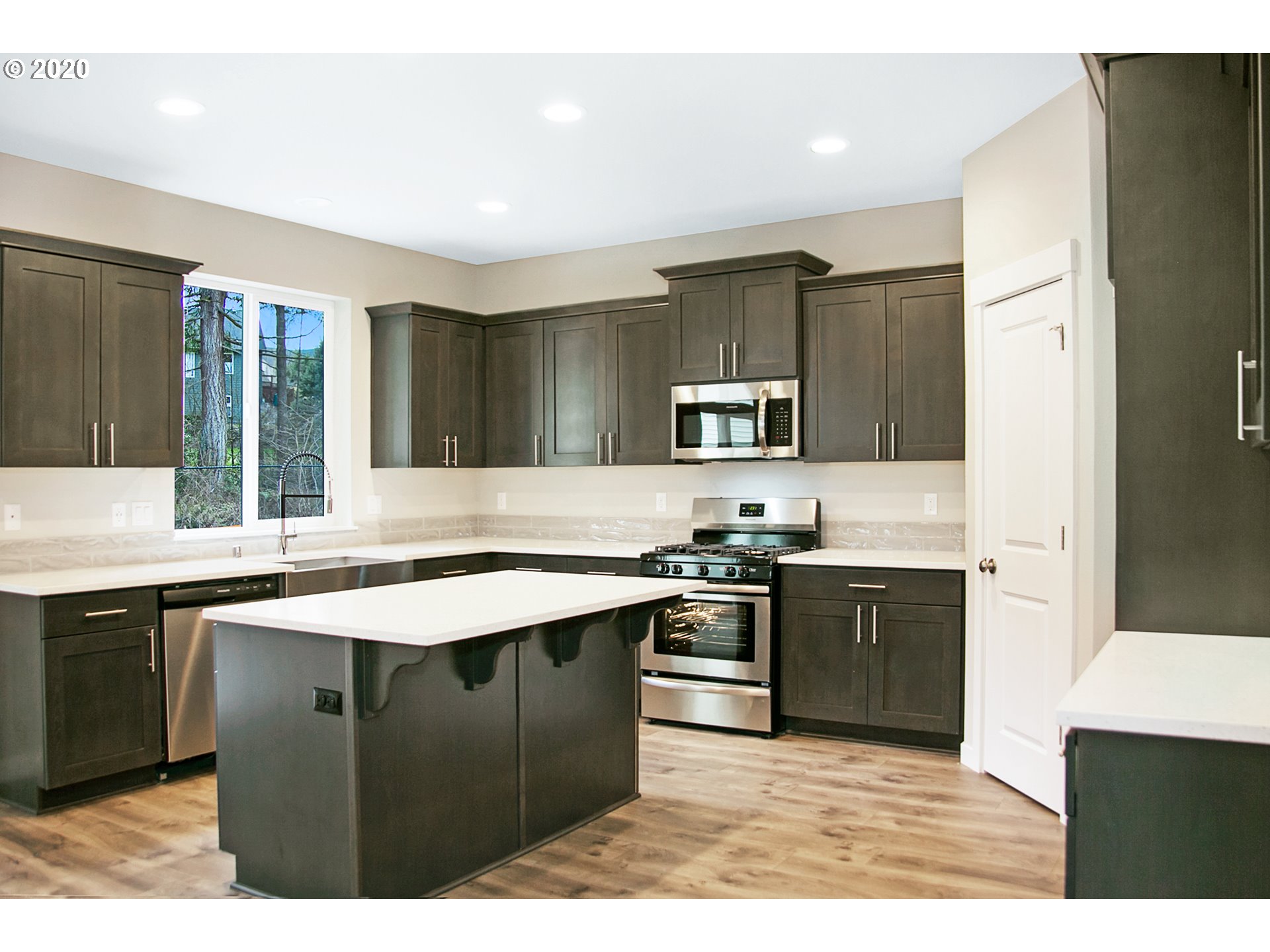 2625 South 11th Court Ridgefield, WA 98642 - Photo 4 of 25 Gallery Image 4