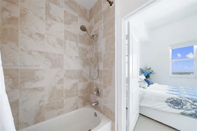 a en suite bathroom with a bathtub
