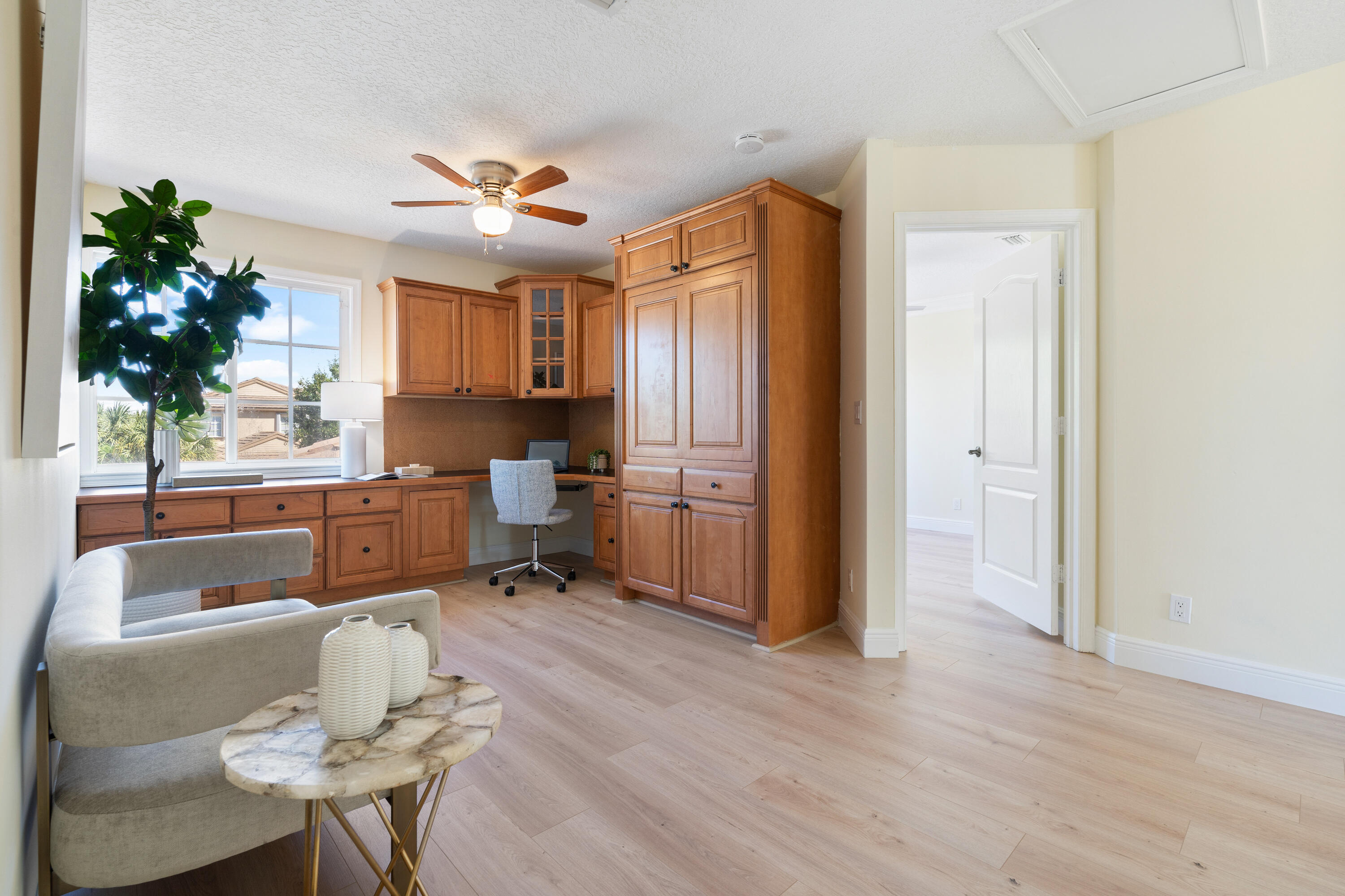 10250 Clubhouse Turn Road Lake Worth, FL 33449 - Photo 19 of 23 10250 Clubshouse Turn Road Lake Worth FL