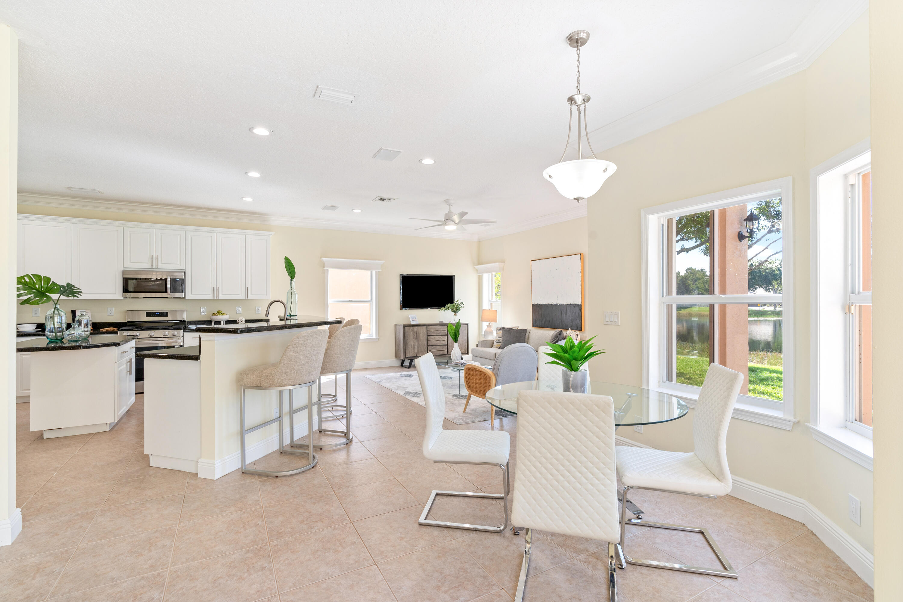 10250 Clubhouse Turn Road Lake Worth, FL 33449 - Photo 5 of 23 10250 Clubshouse Turn Road Lake Worth FL