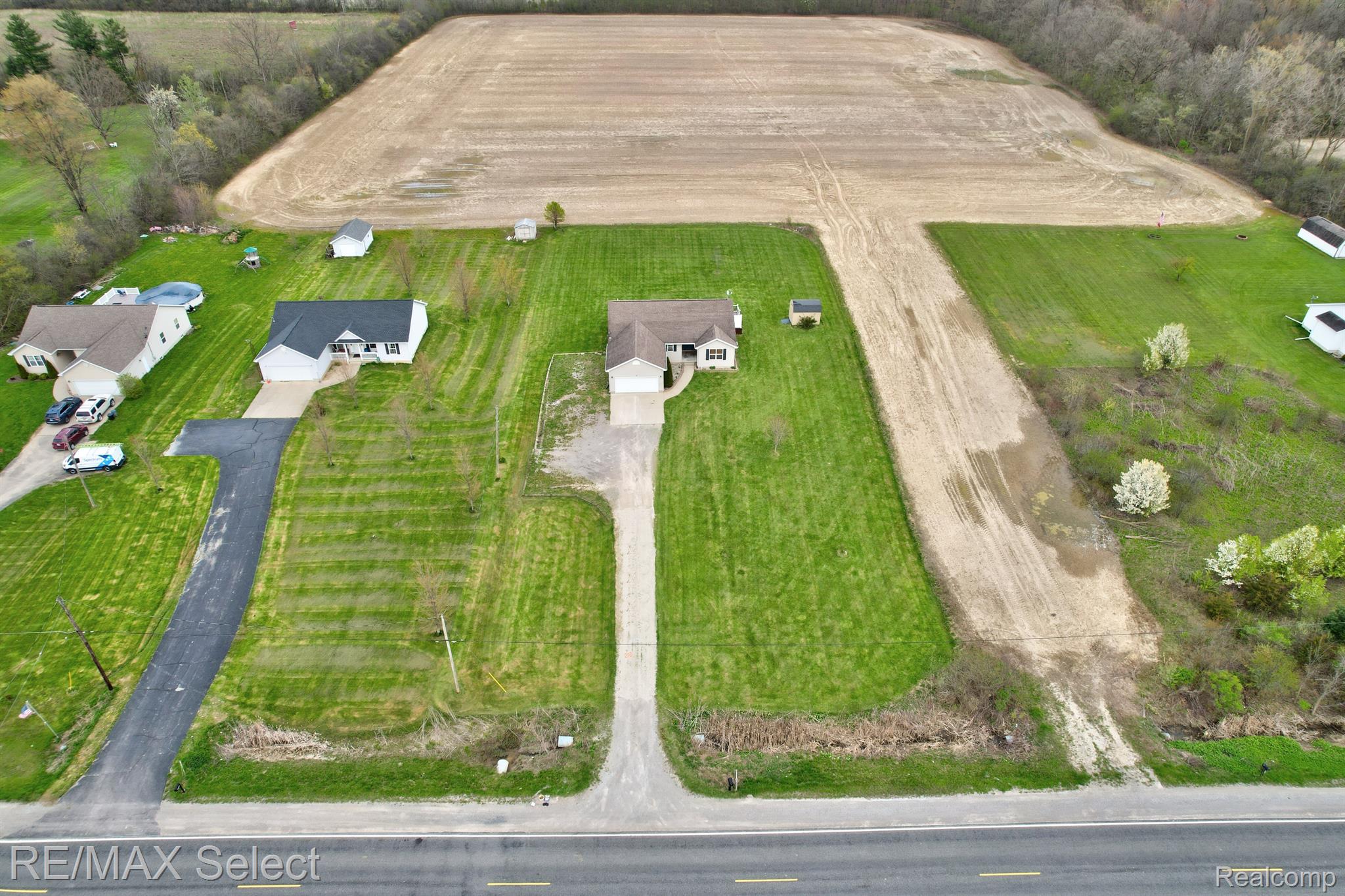 8334 North Bray Road Mount Morris, MI 48458 - Photo 2 of 34 Gallery Image 2