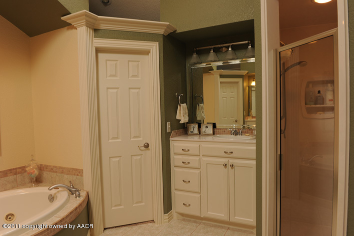 6006 Riley Elizabeth Place Amarillo, TX 79119 - Photo 26 of 42 master bath 2