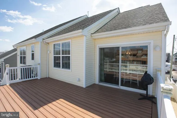 $985,000 | 76 Claudia Lane, Manahawkin, NJ 08050