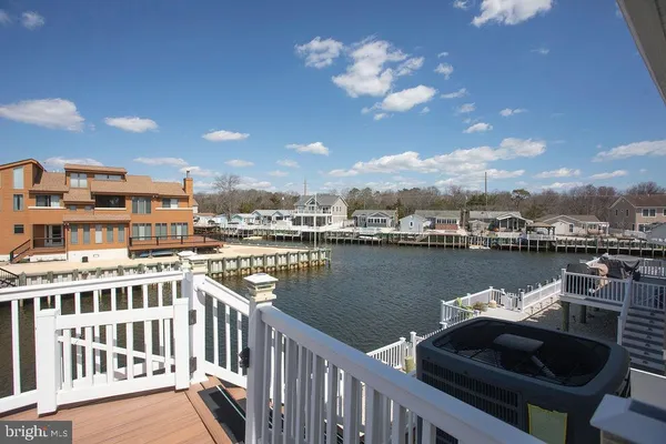 $985,000 | 76 Claudia Lane, Manahawkin, NJ 08050