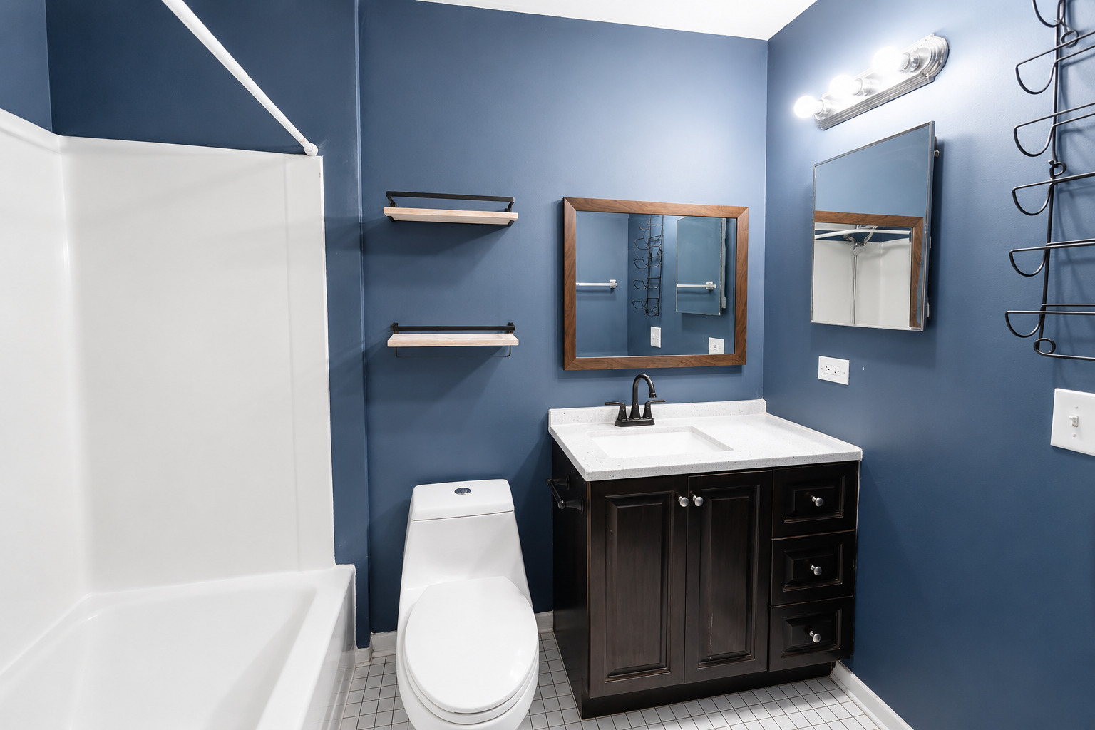 812 Maple Lane Wheeling, IL 60090 - Photo 13 of 18 Gallery Image 13