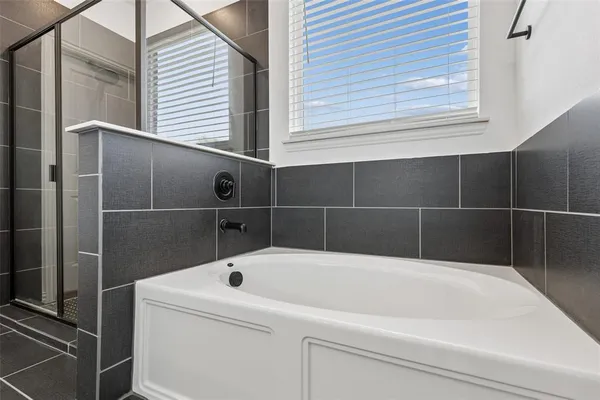 $499,000 | 1512 Gentle Crk Lane, Fort Worth, TX 76052