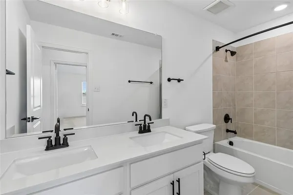 $499,000 | 1512 Gentle Crk Lane, Fort Worth, TX 76052