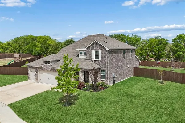 $499,000 | 1512 Gentle Crk Lane, Fort Worth, TX 76052