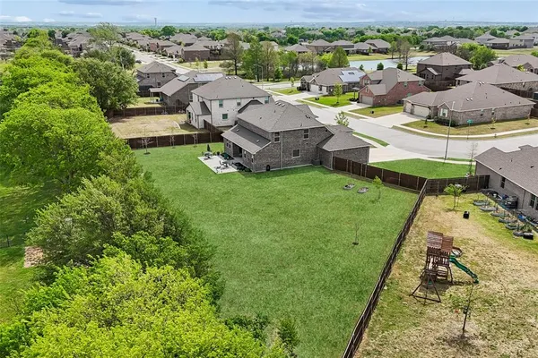 $499,000 | 1512 Gentle Crk Lane, Fort Worth, TX 76052