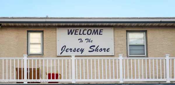 a view of outdoor space with entryway