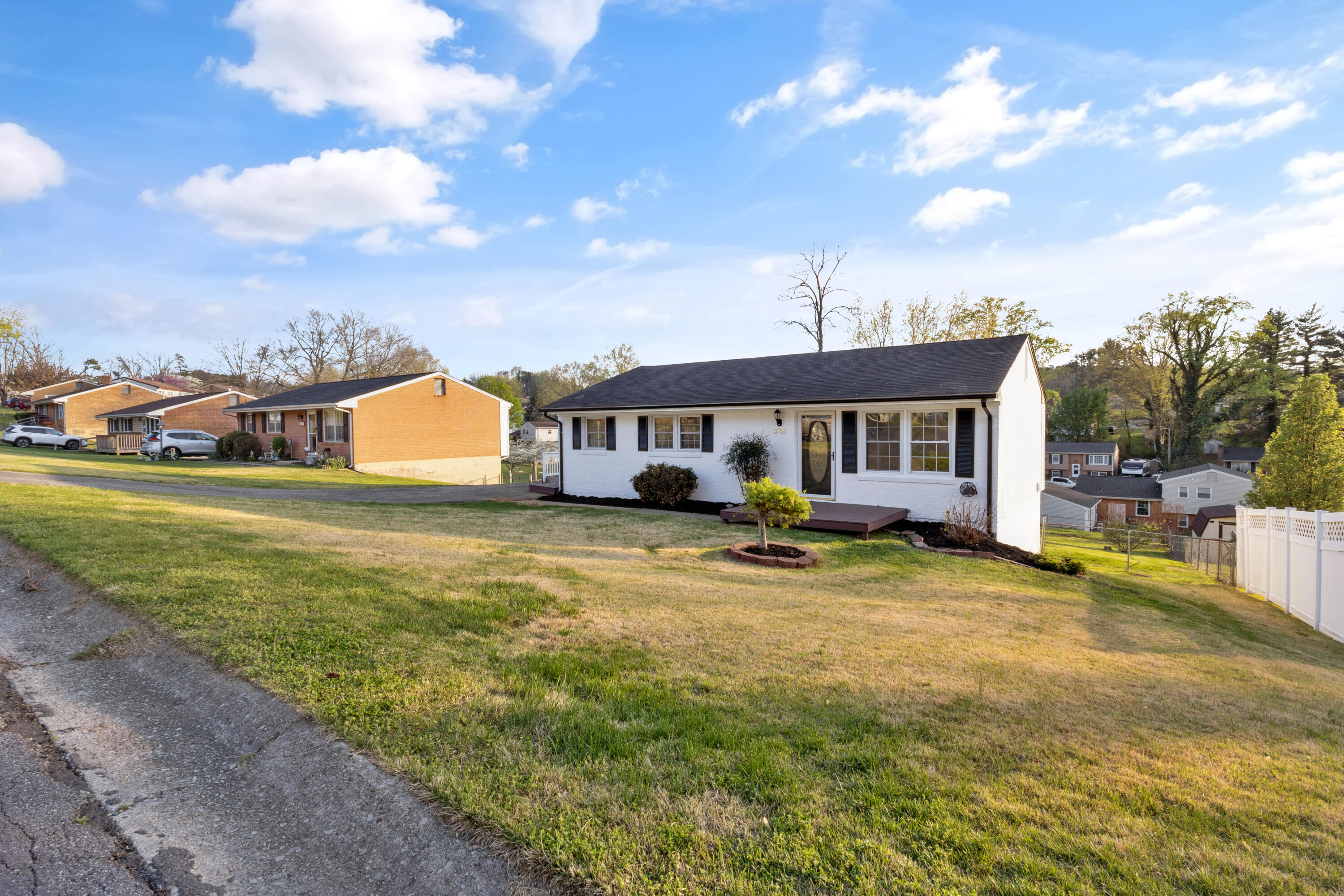 3053 Woodway Road Roanoke, VA 24014 - Photo 31 of 34 Outside(9)