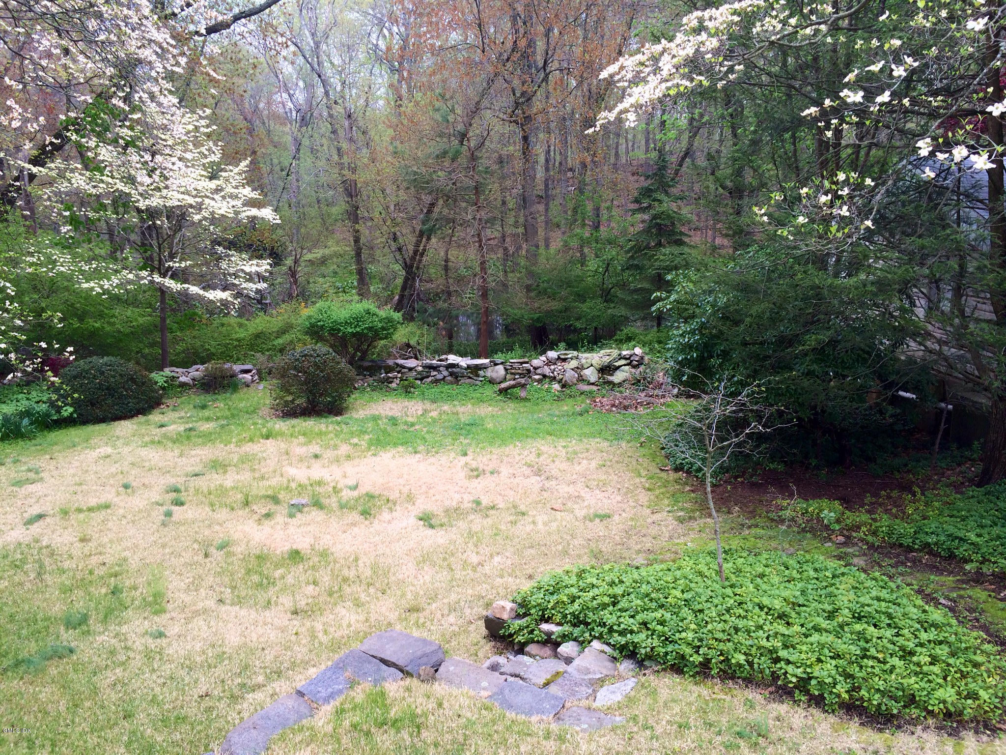 10 Florence Road Riverside, CT 06878 - Photo 3 of 3 a view of yard with green space