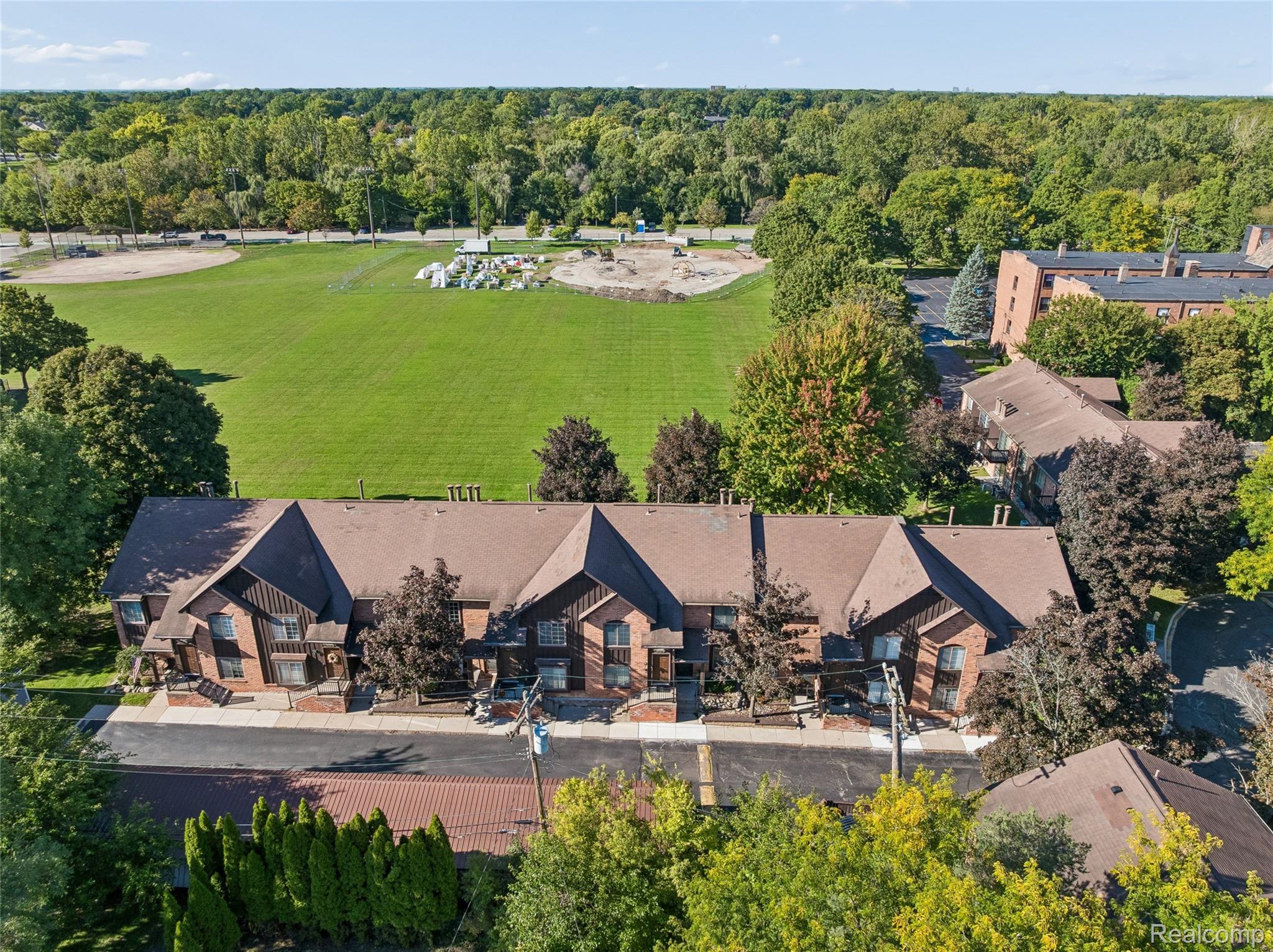 704 South Brady Road, Unit B Dearborn, MI 48124 - Photo 4 of 16 Additional content
