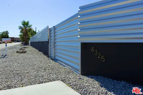 $649,000 | 4325 East Calle De Carlos, Palm Springs, CA 92264