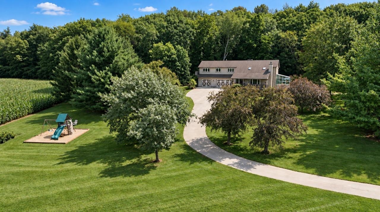 4044 Oak Park Road Deerfield, WI 53531 - Photo 2 of 12 Gallery Image 2