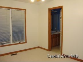 3150 Otter Lane Springfield, IL 62712 - Photo 10 of 21 Gallery Image 10