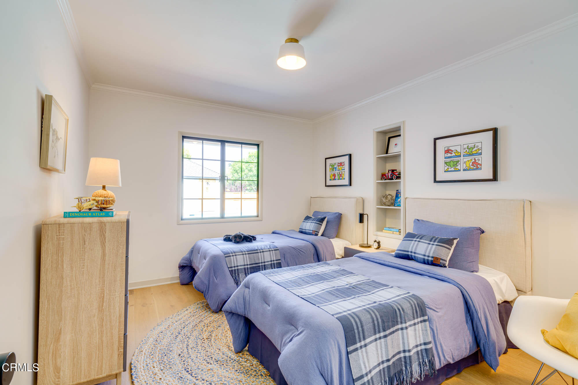 2709 Deodar Circle Pasadena, CA 91107 - Photo 31 of 43 a bedroom with two beds and a window