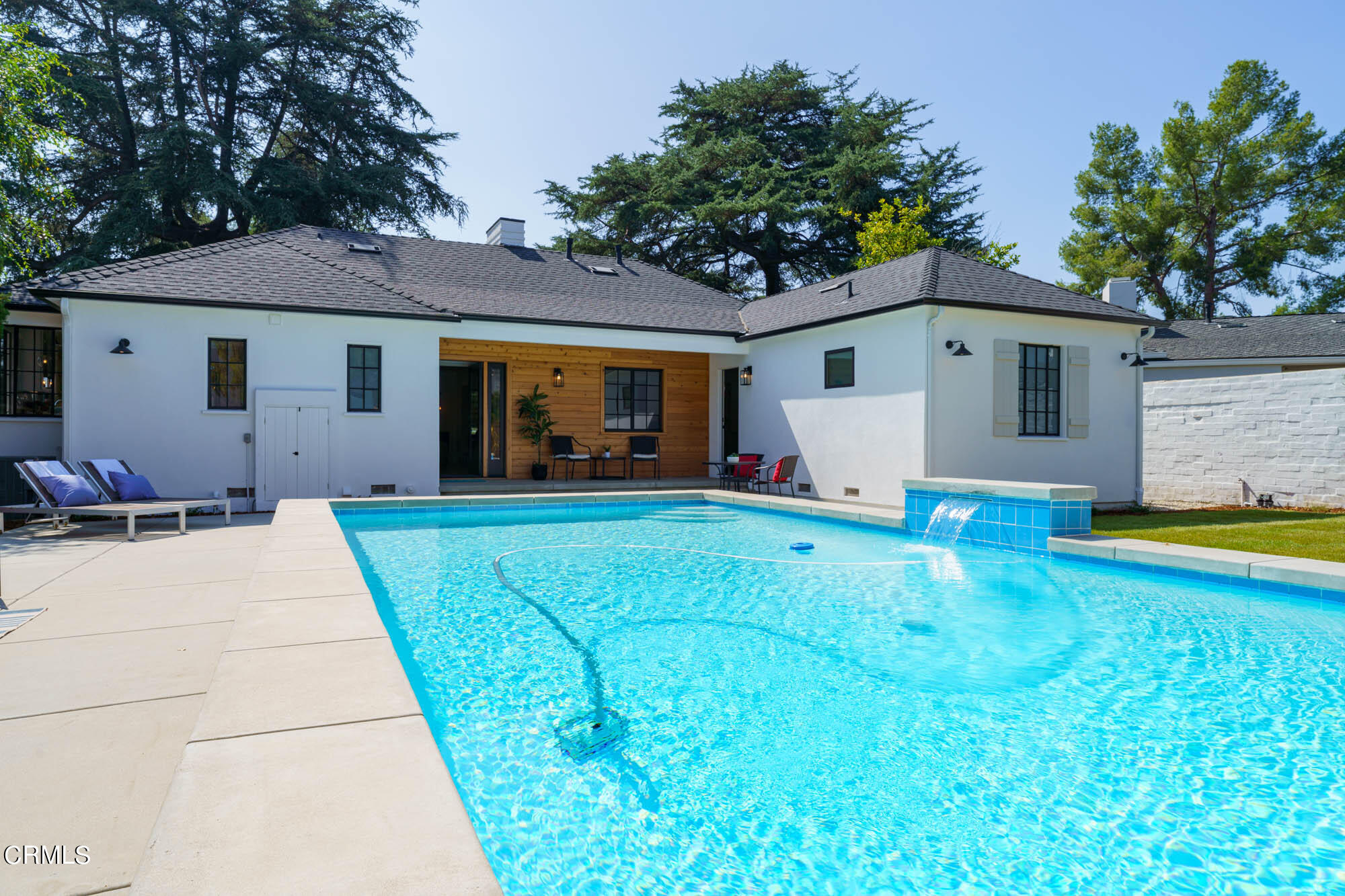 2709 Deodar Circle Pasadena, CA 91107 - Photo 37 of 43 a house view with a outdoor space