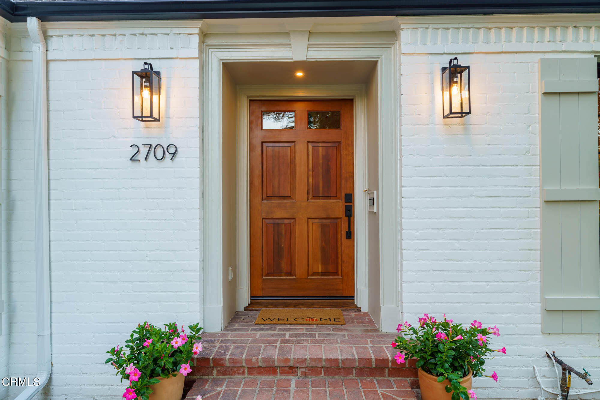 2709 Deodar Circle Pasadena, CA 91107 - Photo 5 of 43 a front view of a house