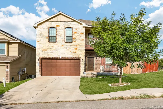 $2,100 | 1330 Alaskan Wolf, San Antonio, TX 78245