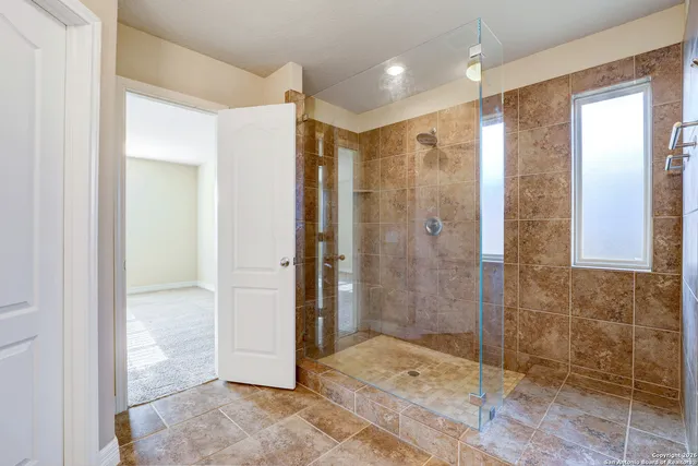 $2,100 | 1330 Alaskan Wolf, San Antonio, TX 78245