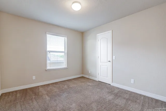 $2,100 | 1330 Alaskan Wolf, San Antonio, TX 78245