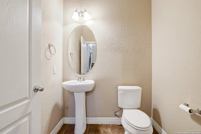 $2,100 | 1330 Alaskan Wolf, San Antonio, TX 78245