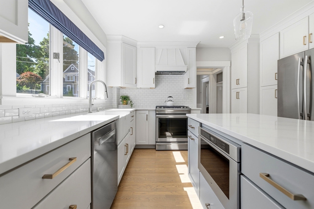 10 Bonad Road Winchester, MA 01890 - Photo 10 of 39