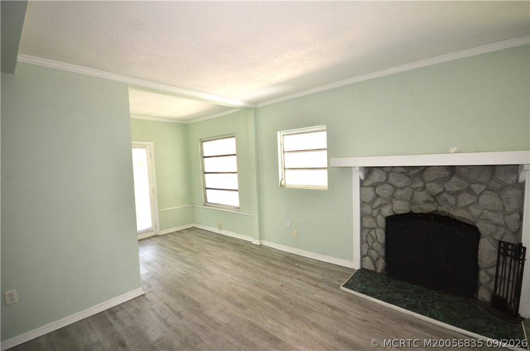 649 Southwest Cleveland Avenue Stuart, FL 34994 - Photo 3 of 21 Gallery Image 3