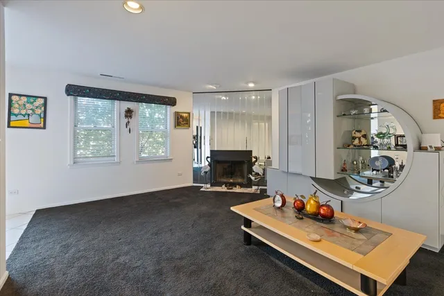 $349,900 | 4757 Howard Street, Unit 205, Skokie, IL 60076