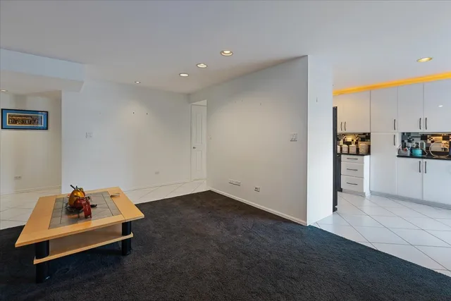 $349,900 | 4757 Howard Street, Unit 205, Skokie, IL 60076