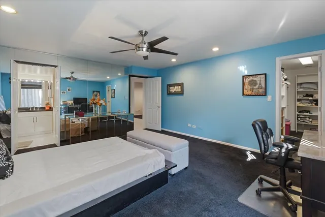 $349,900 | 4757 Howard Street, Unit 205, Skokie, IL 60076