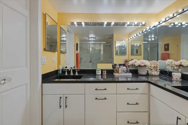 $349,900 | 4757 Howard Street, Unit 205, Skokie, IL 60076