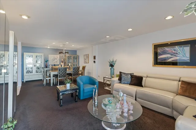 $349,900 | 4757 Howard Street, Unit 205, Skokie, IL 60076