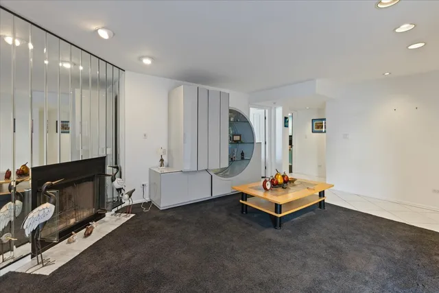 $349,900 | 4757 Howard Street, Unit 205, Skokie, IL 60076