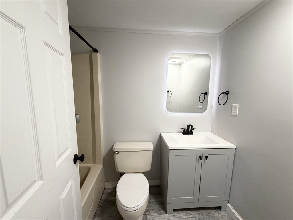 70 Temple Street, Unit 1 Springfield, MA 01105 - Photo 8 of 11
