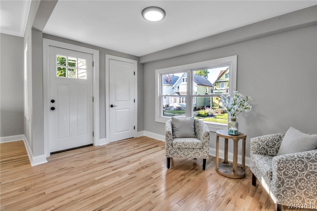 84 Hedley Place Buffalo, NY 14208 - Photo 3 of 35