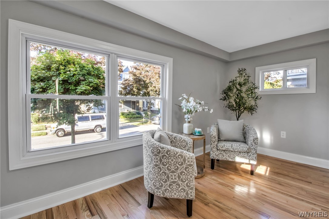 84 Hedley Place Buffalo, NY 14208 - Photo 5 of 35
