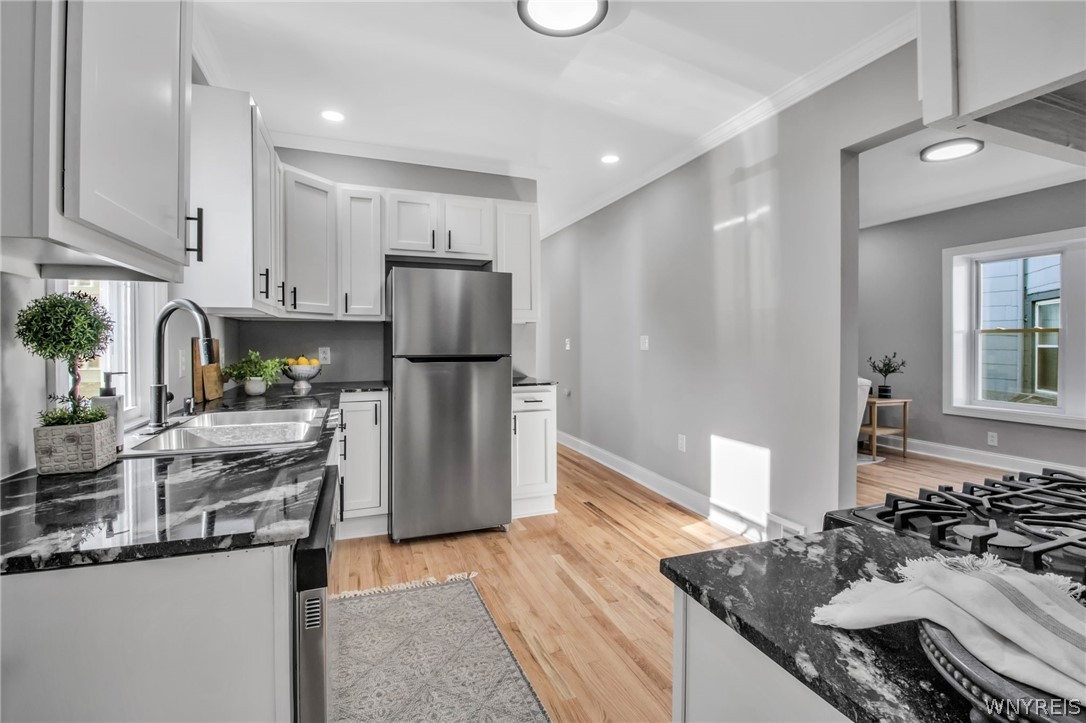 84 Hedley Place Buffalo, NY 14208 - Photo 9 of 35